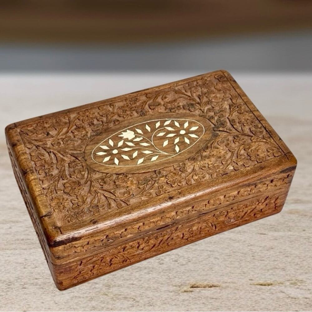 Vintage Hand Carved Wooden Trinket Box Floral Inlay Flowers Rustic Boho 6” x 4”